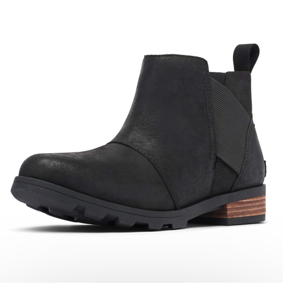Sorel Shoes - Sorel Emelie Chelsea Boot Black Leather  Bootie Waterproof Women’s size 11
